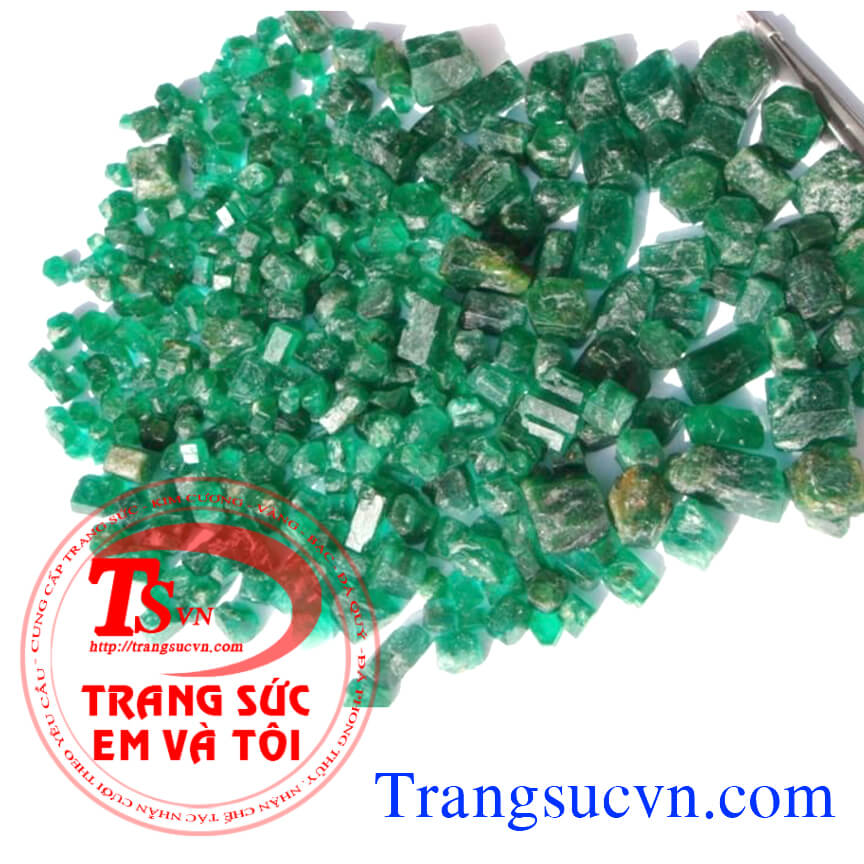 Emerald thieenn nhiên có kiểm định